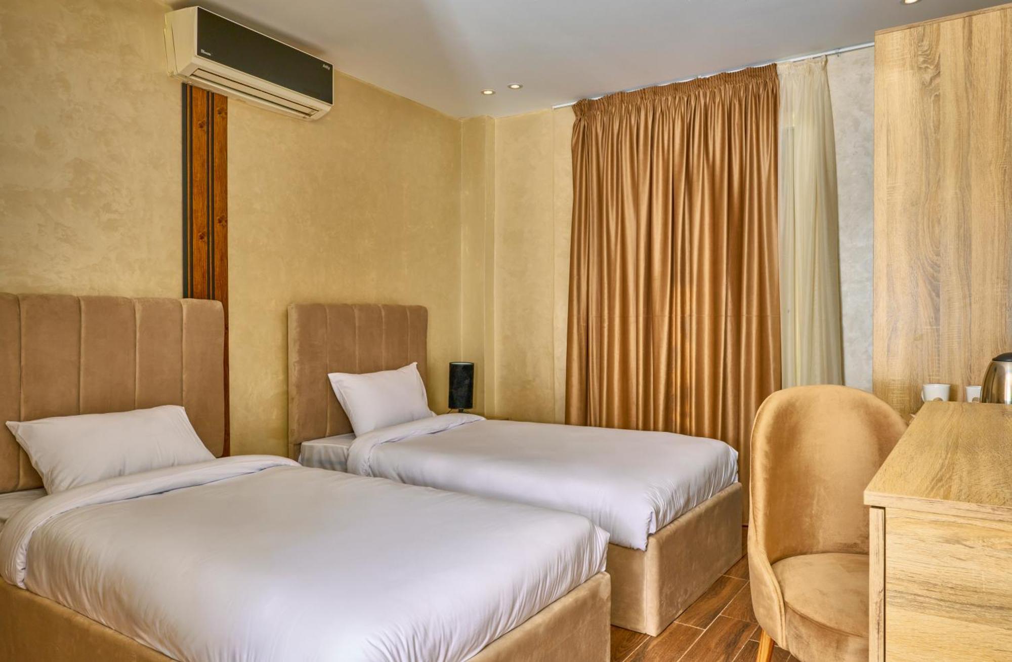 Hotel Cleopatra Tower Pyramid View Kafret el-Gabal Exterior foto
