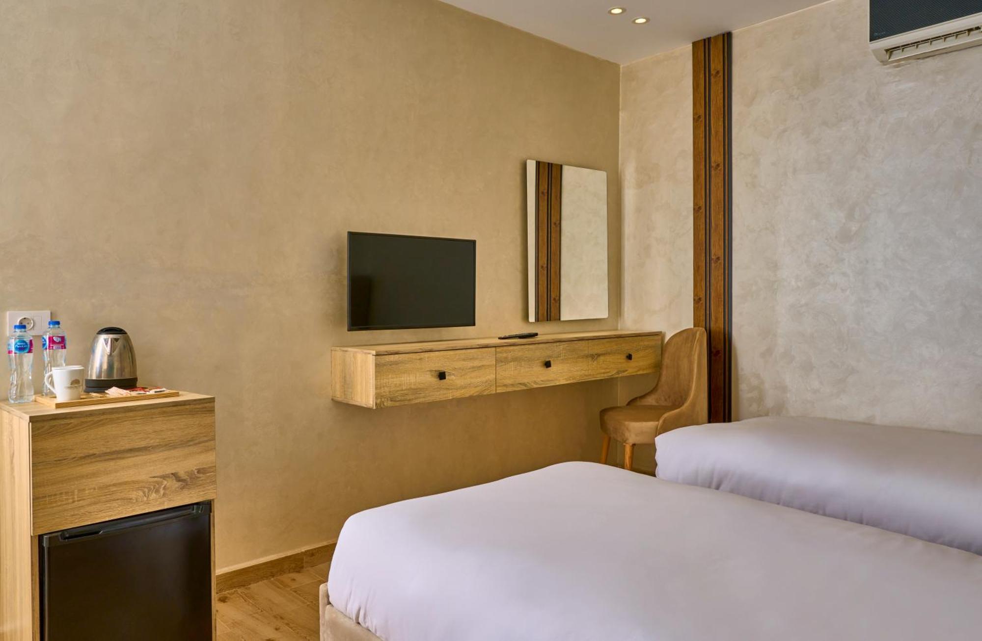 Hotel Cleopatra Tower Pyramid View Kafret el-Gabal Exterior foto